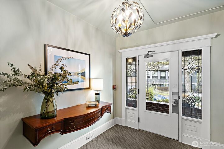 Property Photo:  904 E Miller Street 3  WA 98102 