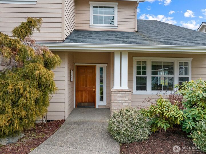 Property Photo:  16909  95th Avenue E  WA 98375 