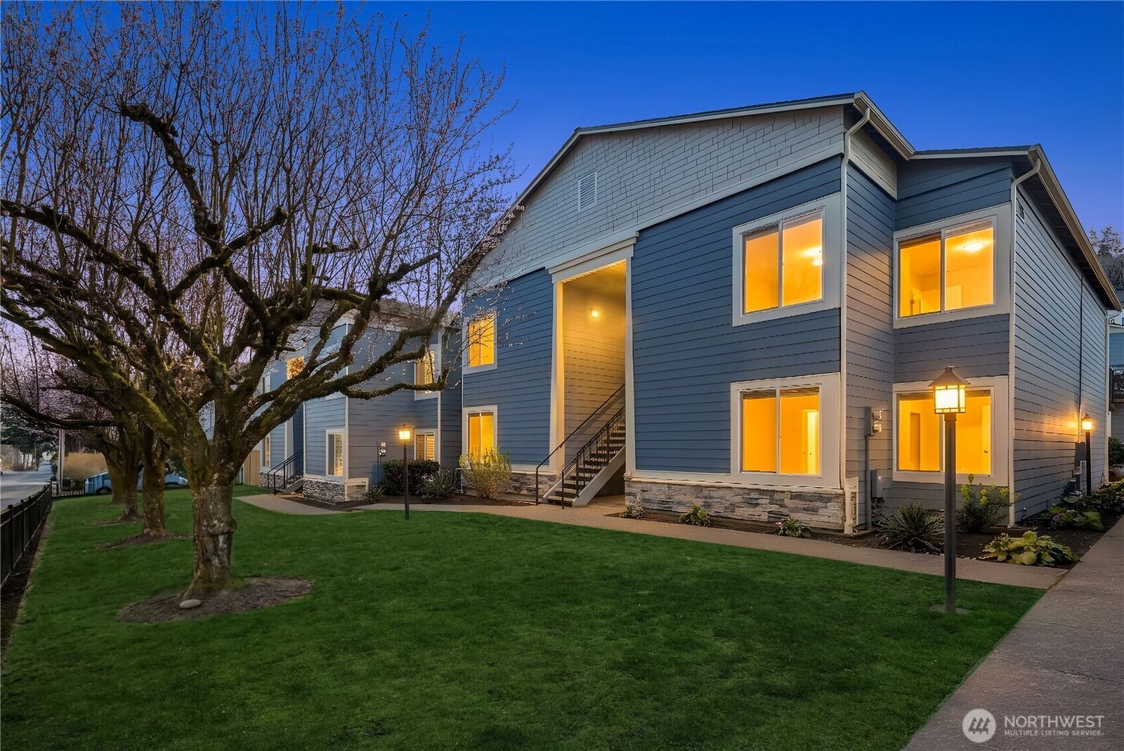 Property Photo:  11905  93rd Avenue NE A104  WA 98034 