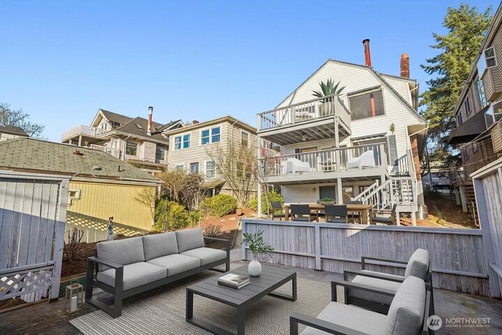 Property Photo: 2349 Boylston Avenue E WA 98102