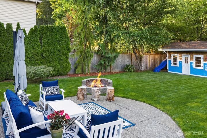 Property Photo:  26734 SE 9th Way  WA 98075 