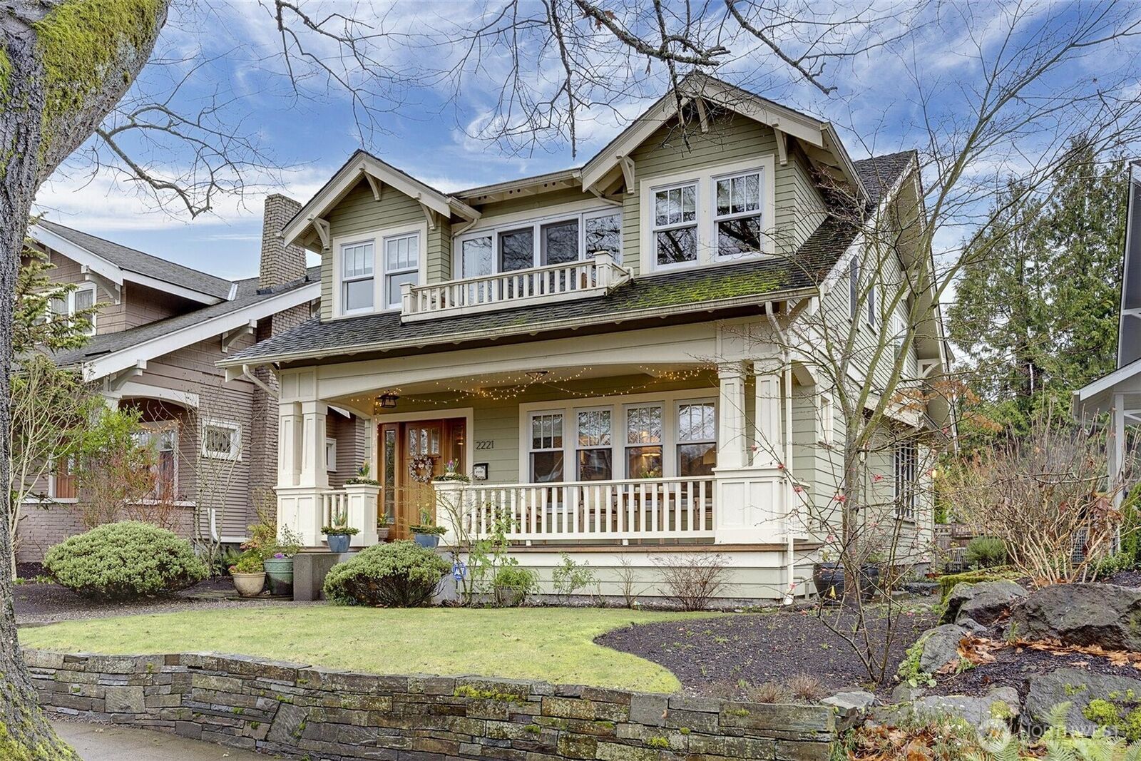 Property Photo:  2221  22nd Avenue  E  WA 98112 