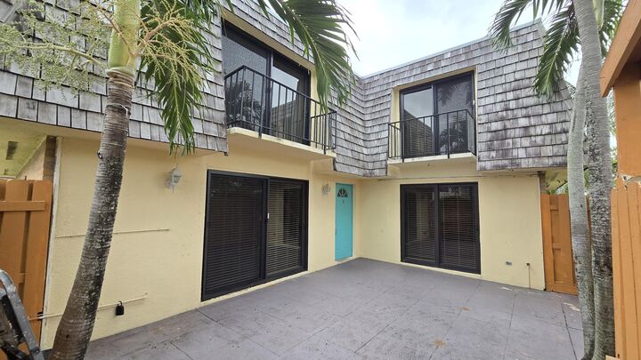 Property Photo:  257 Lake Arbor Drive  FL 33461 