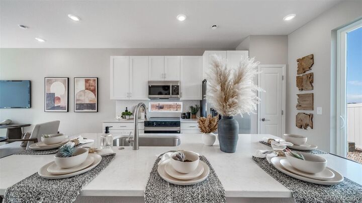 Property Photo:  622 Wagon Wheel Way  CO 80102 