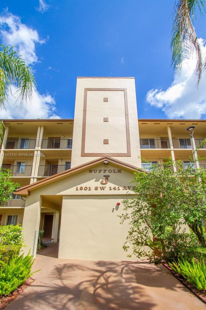 Property Photo: 1201 SW 141st Ave 110J FL 33027
