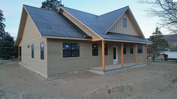 Property Photo:  2151 Highland Flats Rd  ID 83847 