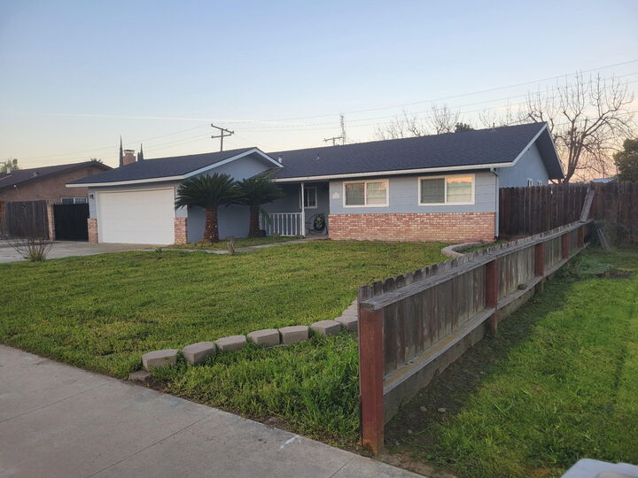 Property Photo:  2445 S Memory Street  CA 93277 