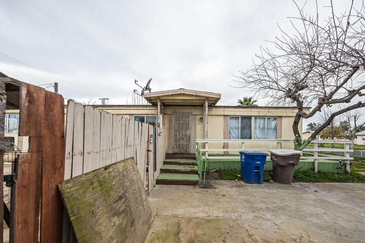 Property Photo:  9631 Garden Drive  CA 93230 