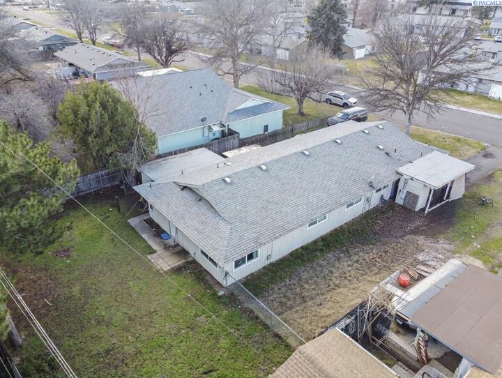 Property Photo:  1942 Luther Pl  WA 99354 