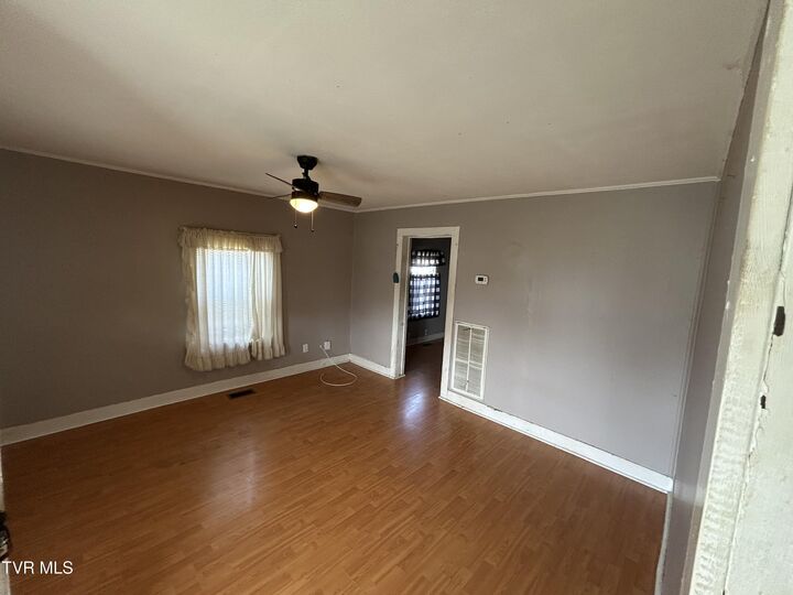 Property Photo:  402 Clay Street  TN 37857 