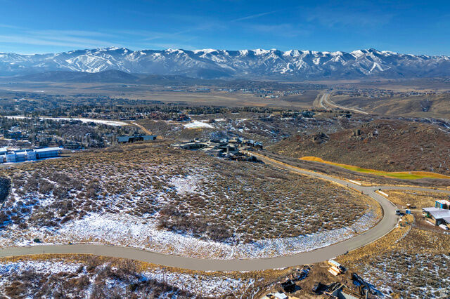 Property Photo: 4422 Pinnacle Sky Loop UT 84098