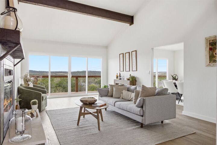 Property Photo: 5203 Cueva Drive TX 78738