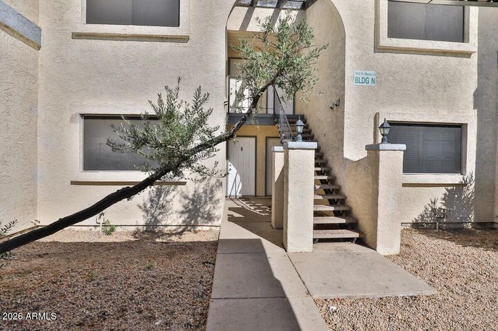 Property Photo:  1540 W Mercer Lane 1-4  AZ 85029 