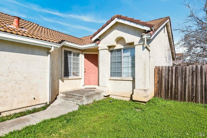 Property Photo:  944 Bauman Court  CA 94585 