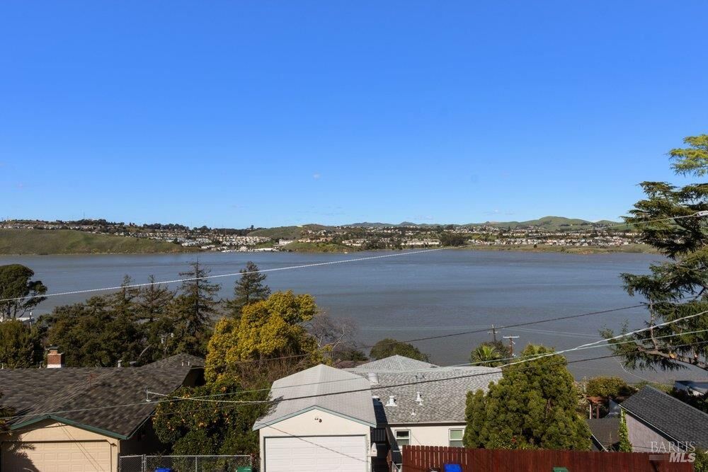 Property Photo:  321 Alexander Street  CA 94525 