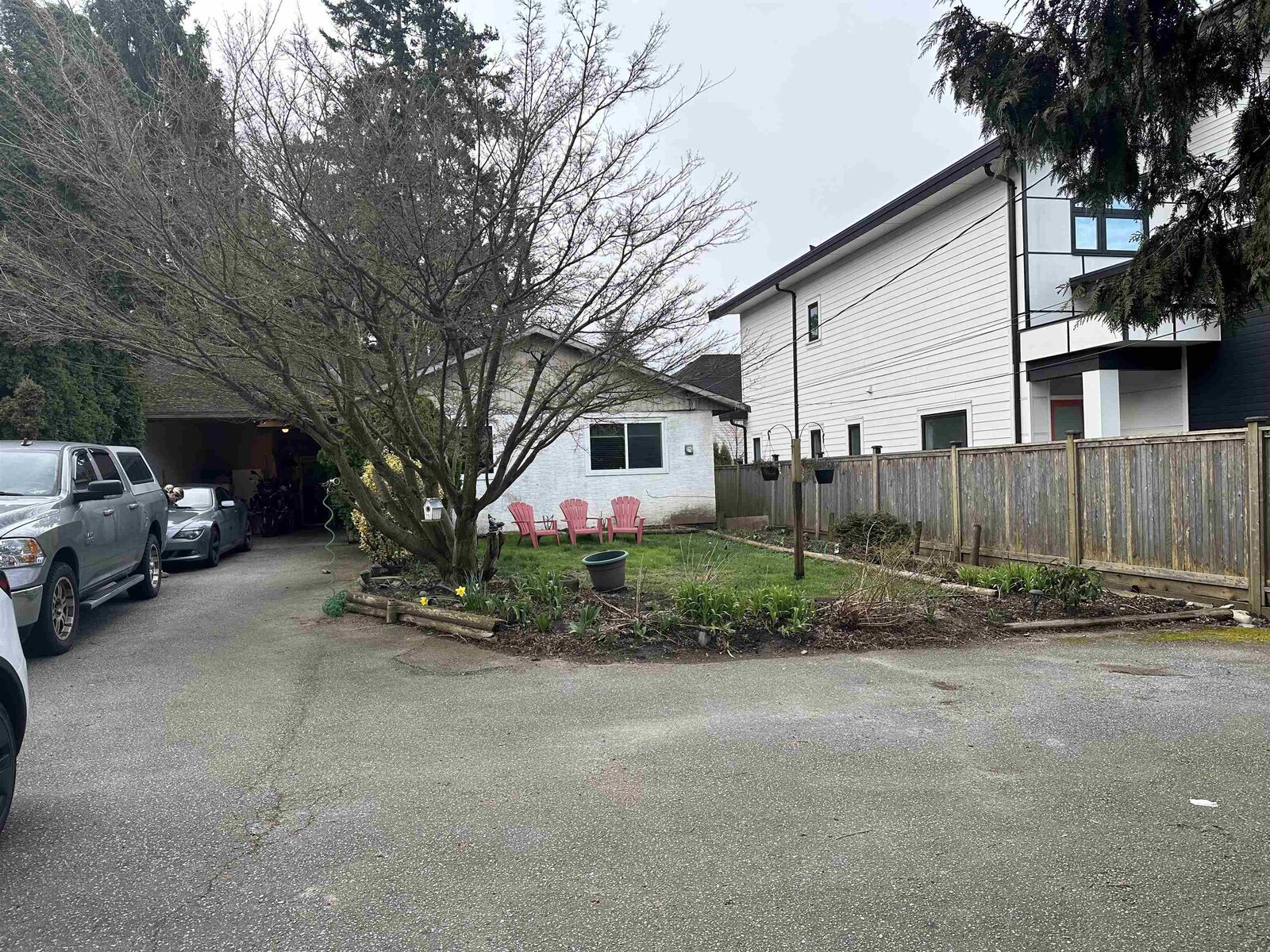 Property Photo: 11140 84 Avenue BC V4C 2L7