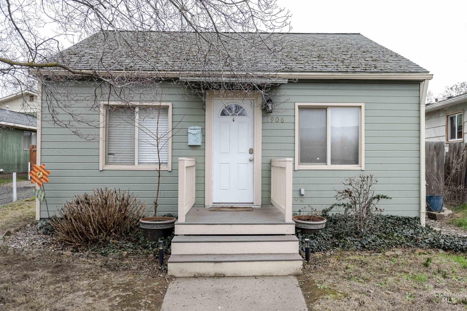 Property Photo:  1906 15th Ave  ID 83501 