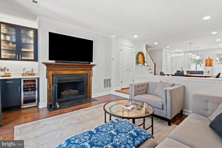 Property Photo:  102 Shooters Court  VA 22314 