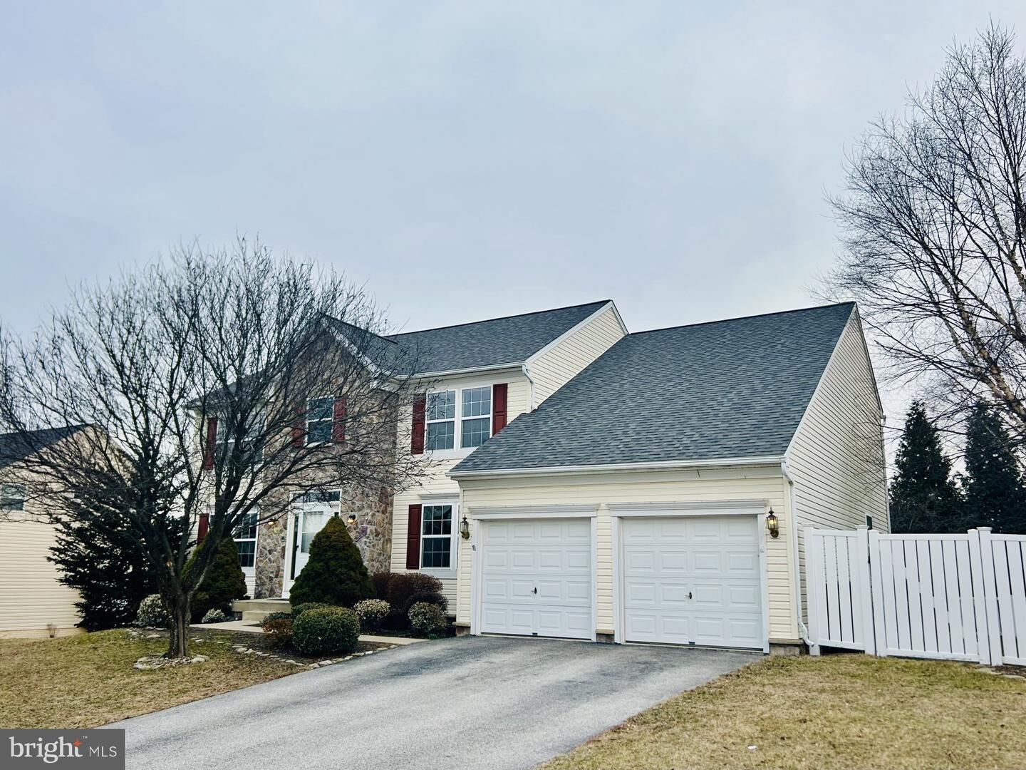 Property Photo:  1660 Rosebrook Drive  PA 17402 