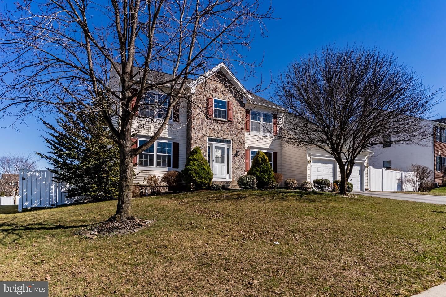Property Photo:  1660 Rosebrook Drive  PA 17402 