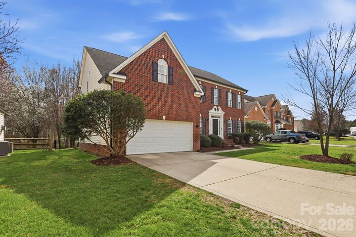 Property Photo: 3909 Meadow Green Drive NC 28269