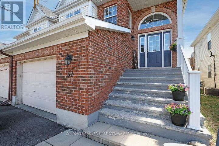 Property Photo:  37 Boulder Way  ON K2J 4R5 