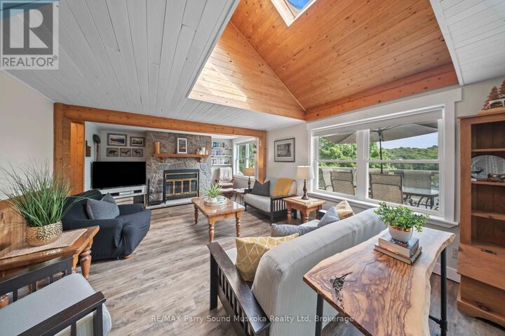Property Photo: 16 Golden Horseshoe Lane ON P0G 1G0
