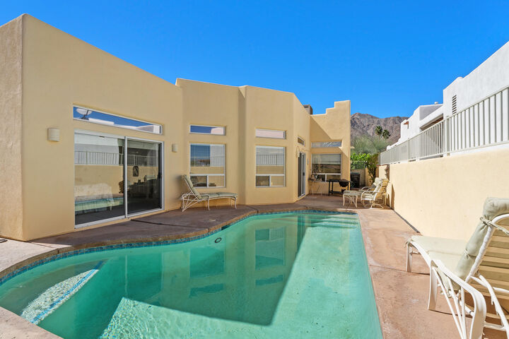 Property Photo:  54880 Avenida Rubio  CA 92253 