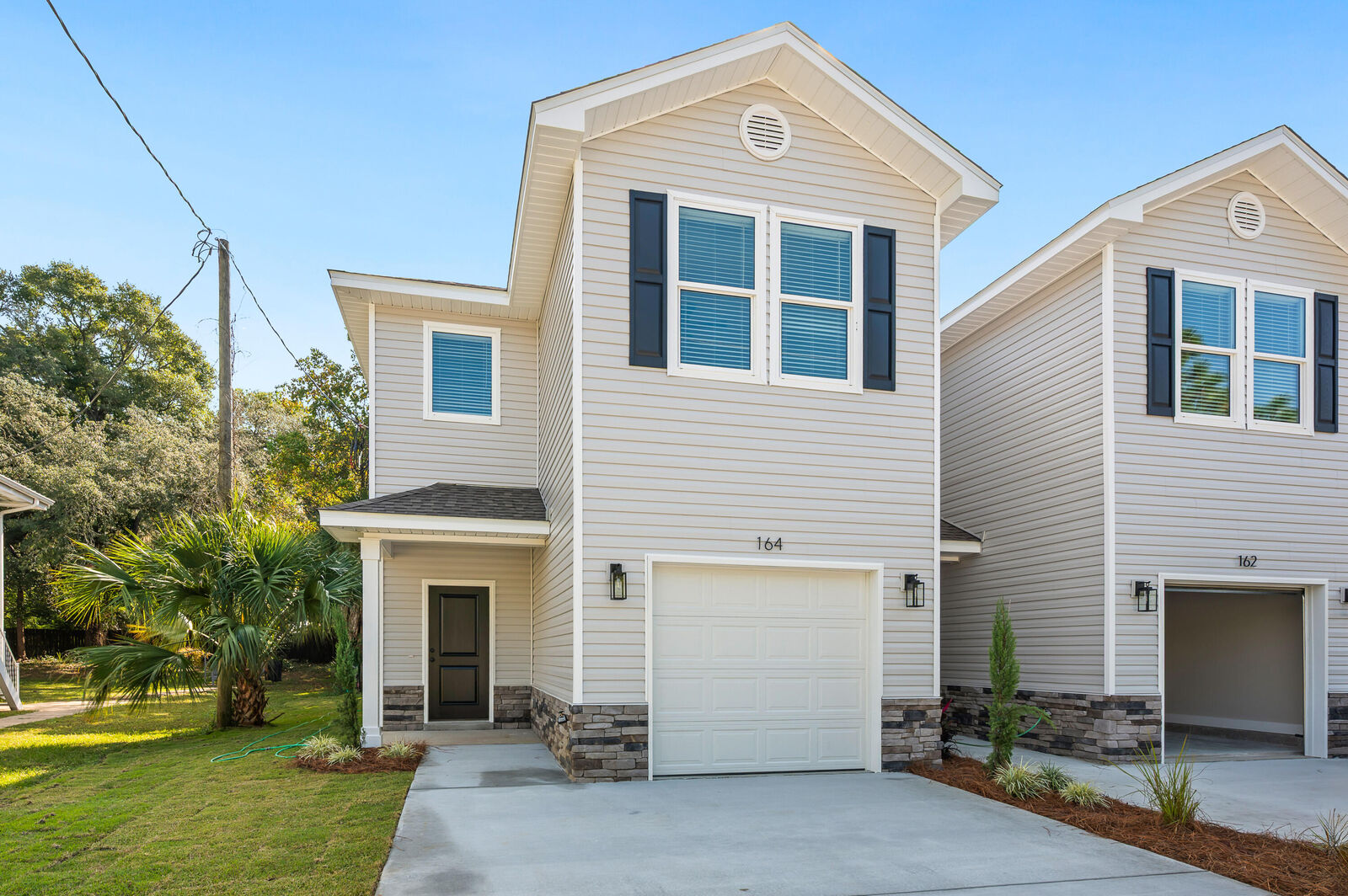 Property Photo: 164 Westview Avenue FL 32580