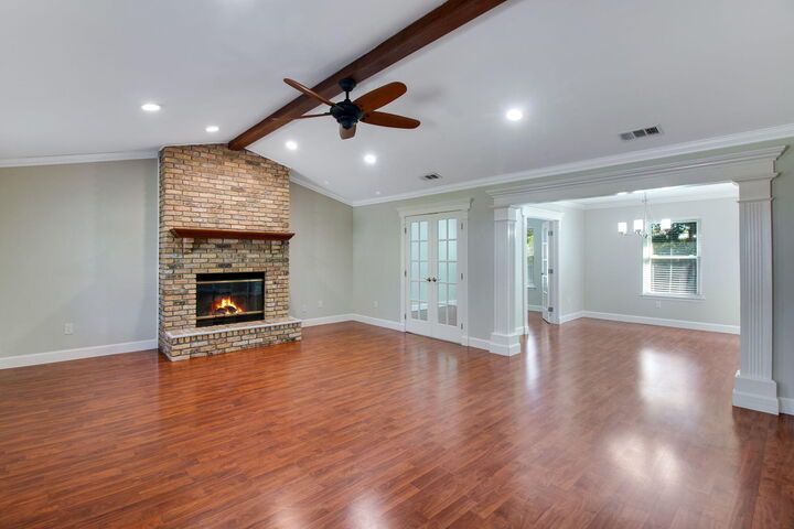 Property Photo:  805 W Ridgewood Cove  FL 32578 