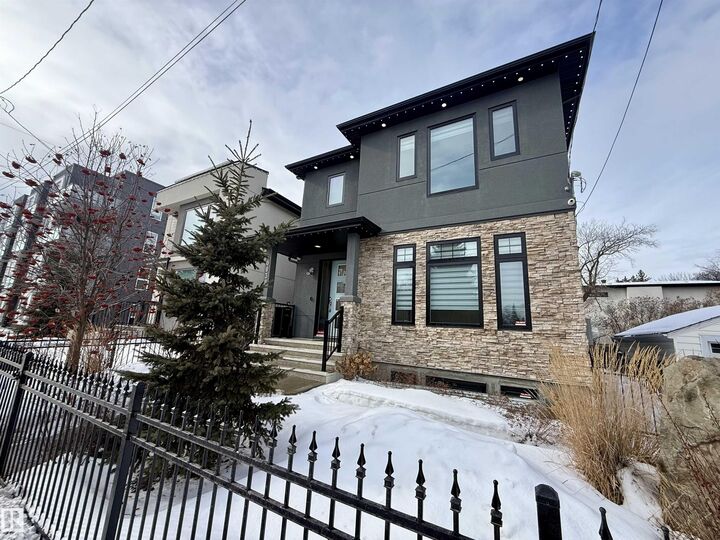 Property Photo:  10038 142 Street NW  AB T5N 2N5 