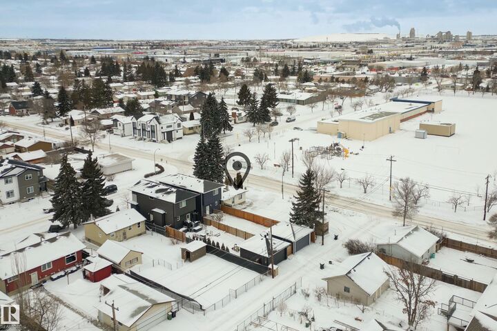 Property Photo:  15321 110 Avenue NW  AB T5P 1E4 