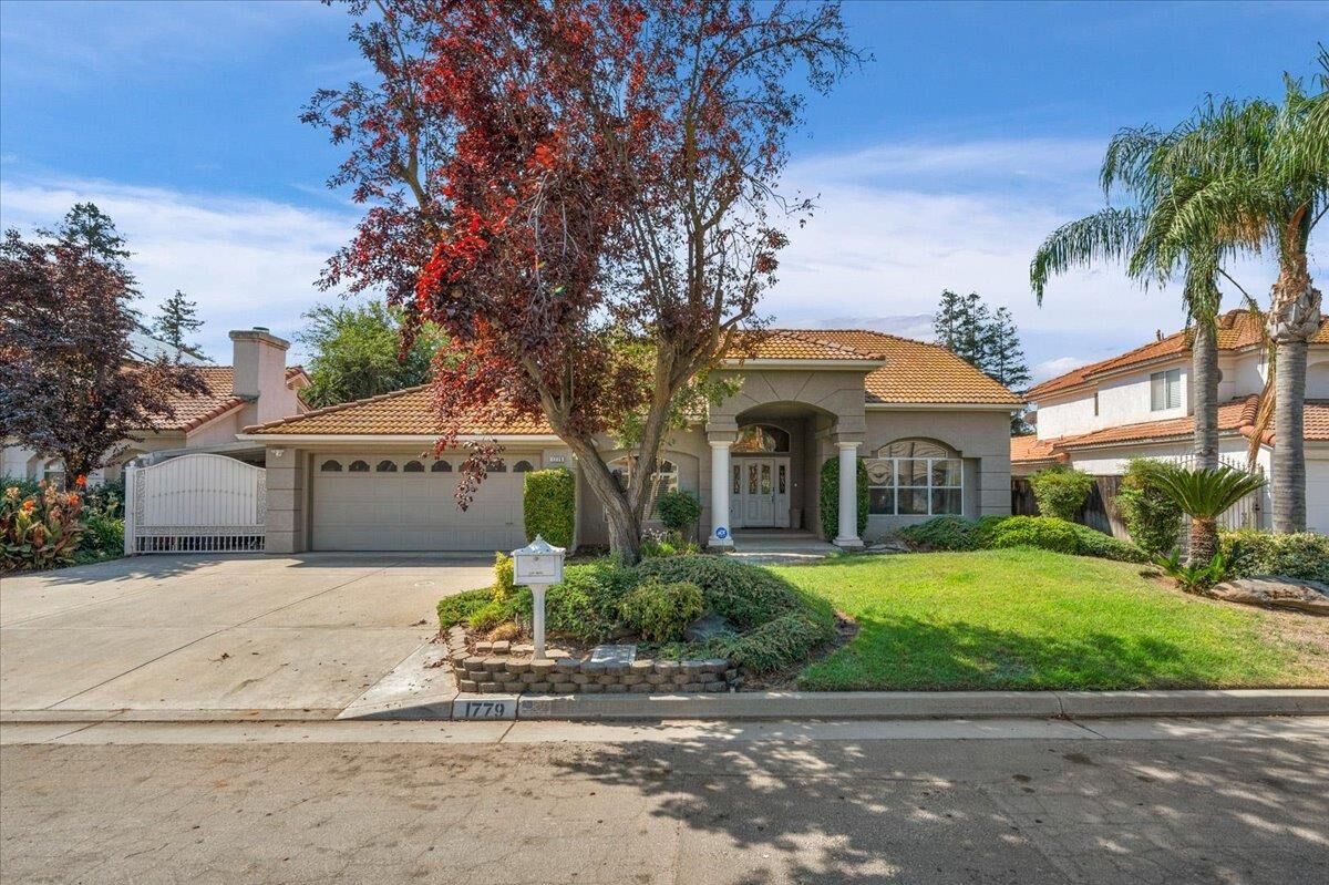 Property Photo:  1779 E Niles Avenue  CA 93720 