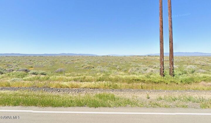 Property Photo:  7000 W Avenue C  CA 93536 