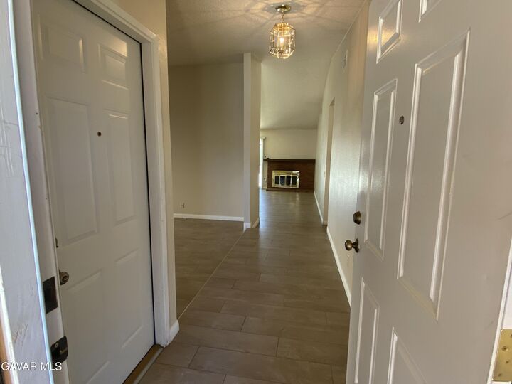 Property Photo:  44034 E 4th Street  CA 93535 