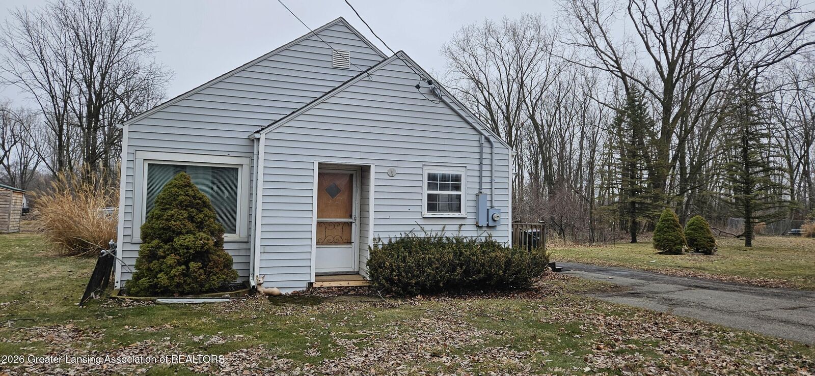 Property Photo:  3220 W Miller Road  MI 48911 