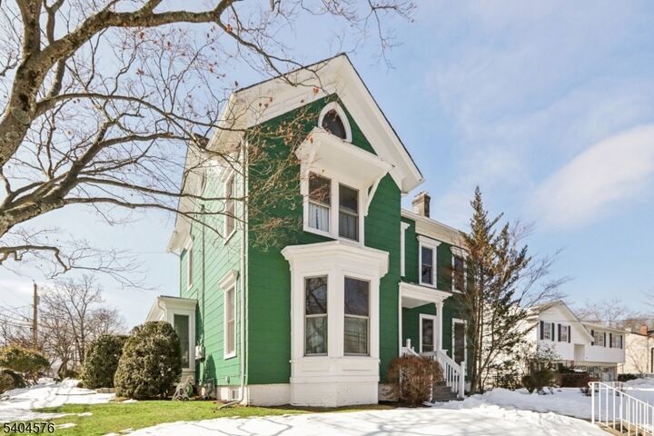 Property Photo:  75 Prospect St  NJ 07424 