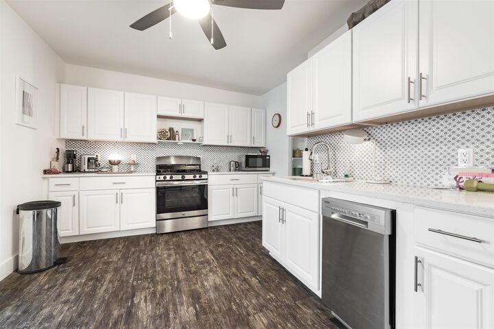 Property Photo:  373-375 3rd St 1  NJ 07302 