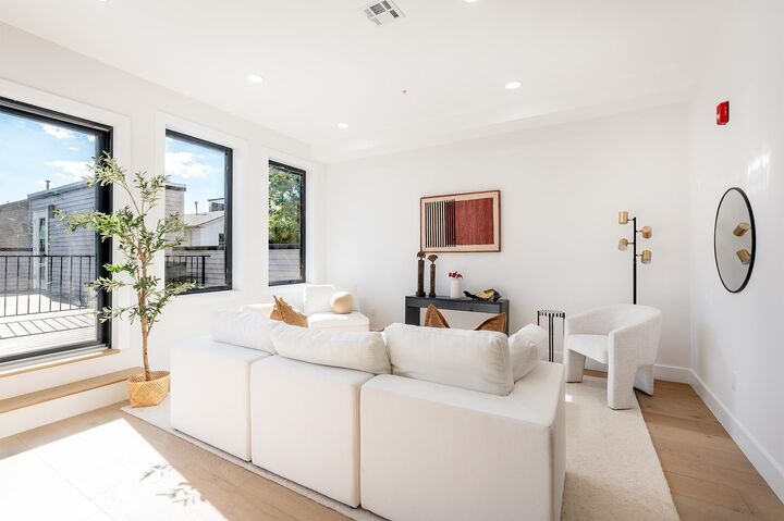 Property Photo:  17 Leonard St 3  NJ 07307 