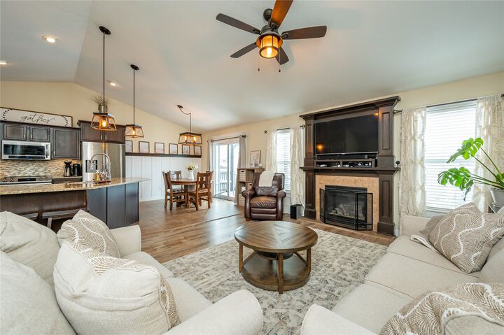 Property Photo:  408 SW 30th Street  IA 50023 