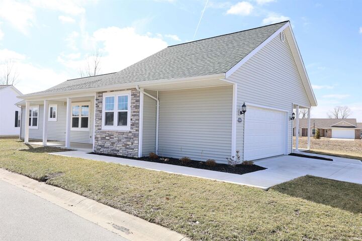 Property Photo:  2846 Turnpointe Boulevard F  IN 46774-2370 