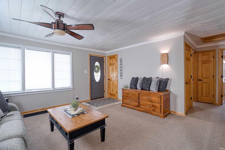 Property Photo:  220 S Tekoppel Avenue  IN 47712 