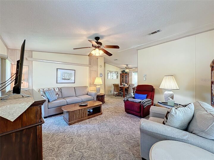 Property Photo:  25125 Bellevue  FL 34748 