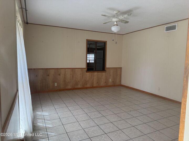 Property Photo:  2707 Montclair Avenue  MS 39567 