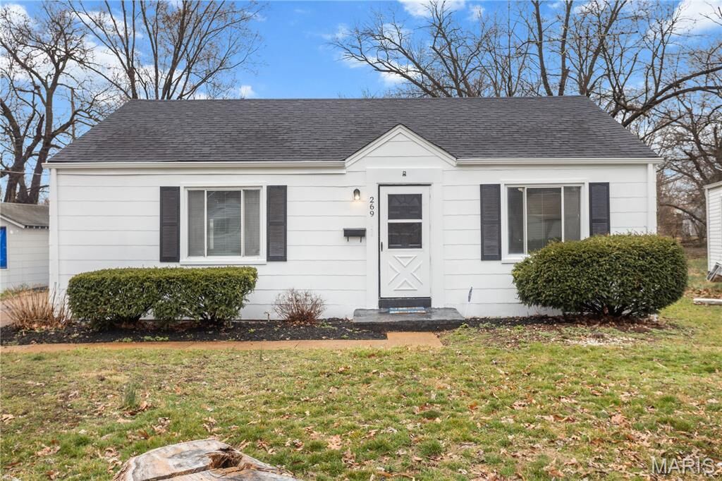 Property Photo:  269 S Barat Avenue  MO 63135 
