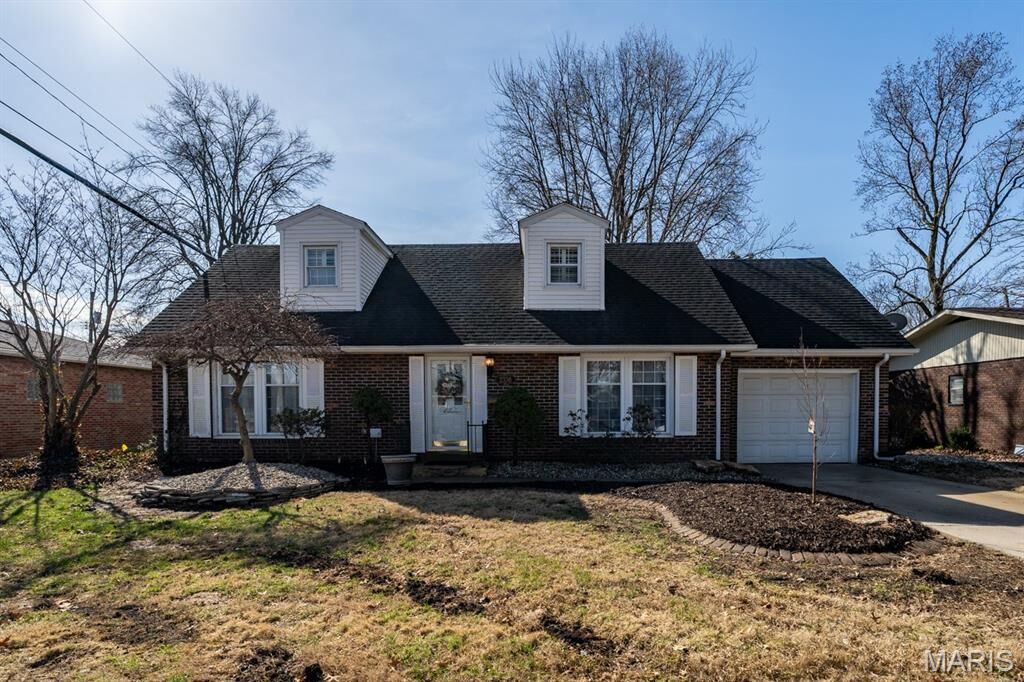 Property Photo:  2336 Emert Avenue  IL 62040 