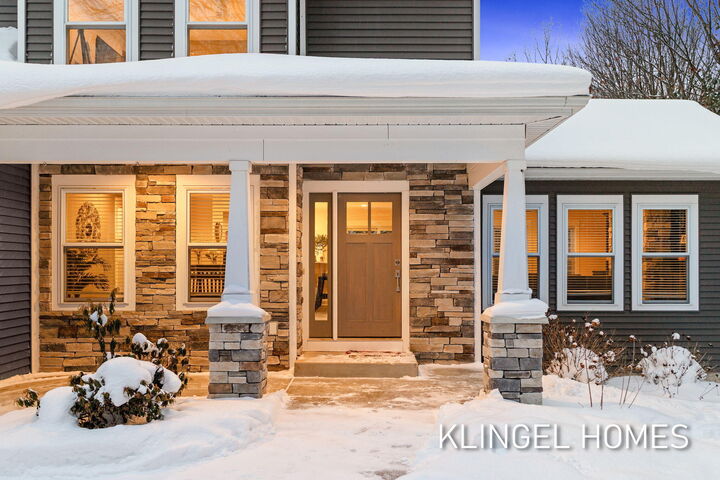 Property Photo:  11579 Richland Court  MI 49417 