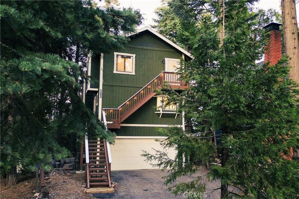 Property Photo:  583 W Victoria Court  CA 92352 