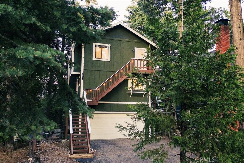 Property Photo:  583 W Victoria Court  CA 92352 