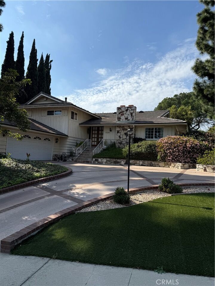 Property Photo:  8719 Lindante  CA 90603 